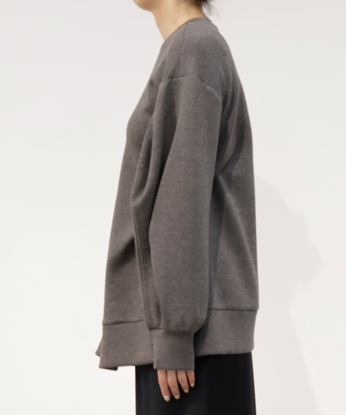 OMMO(オーエムエムオー)の「【OMMO(オーエムエムオー)】DOUBLE CURVE SLEEVE TOP/ダブルカーブスリーブトップス(Tシャツ/カットソー・レディース・ブラック/グレー・FREE)」の19枚目の写真