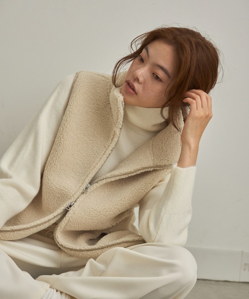 Trish(トリッシュ)の「ボアBIGベスト(ベスト・レディース・アイボリー/チャコールグレー・FREE)」の3枚目の写真