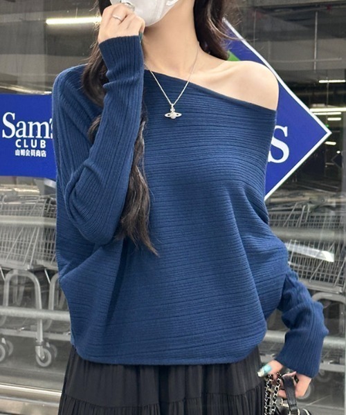 AMAJI（アマジ）の「ワンショルダー ニットトップス（ニット/セーター・レディース・ブラウン/グレー/ブラック/ベージュ/ブルー/カーキ・FREE）」の8枚目の写真
