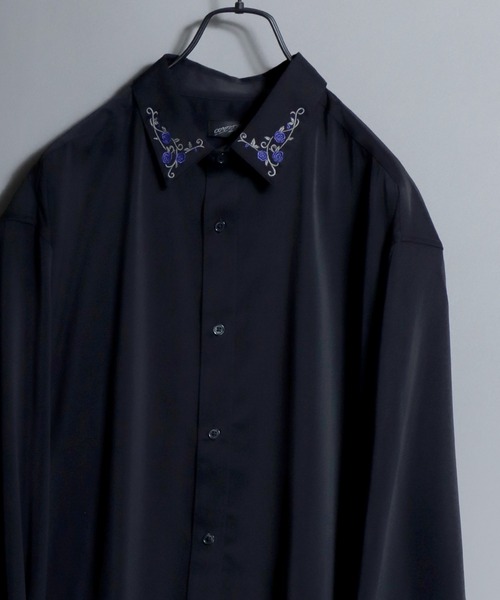 ANPAS（アンパス）の「Rose-Embroidered Collar & Cuffs Drapey Shirt / 襟袖バラ刺繍とろみシャツ 花 薔薇 長袖レギュラーカラーシャツ トップス メンズ 秋冬（シャツ/ブラウス・メンズ・ホワイト/ワイン/ブラック/ホワイト×ブラック・M/L）」の3枚目の写真