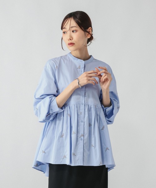 GLOBAL WORK(グローバルワーク)の「刺しゅうペプラムブラウス/1074245(シャツ/ブラウス・レディース・ベージュ/ライトブルー/ブルー・MEDIUM/LARGE)」の15枚目の写真