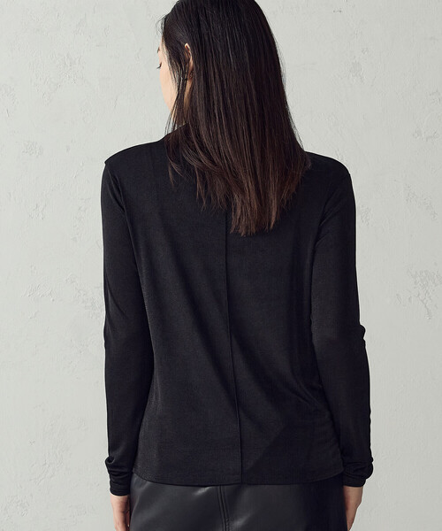 COMME CA ISM(コムサイズム)の「ポリエステルシャーリング 2WAYハイネックカットソー(Tシャツ/カットソー・レディース・ブラック/グレー/アイボリー・L/M)」の6枚目の写真
