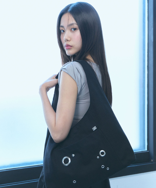 OART（オアート）の「Eyelet Hobo Bag [BLACK]（ショルダーバッグ・レディース・その他・FREE）」の3枚目の写真