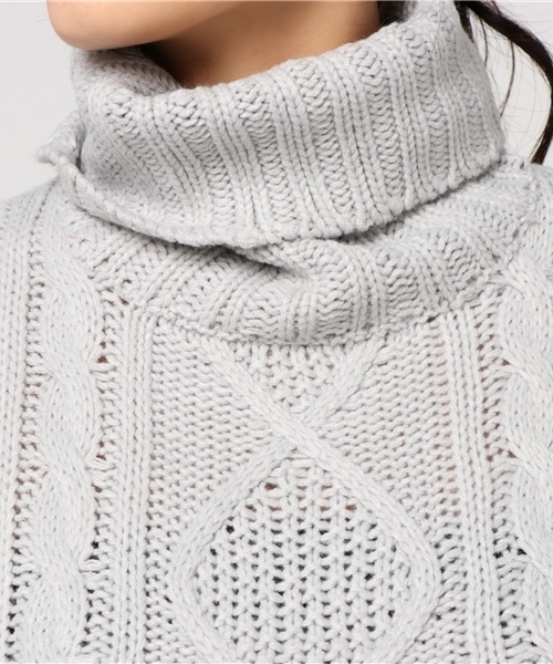 Re:EDIT（リエディ）の「アラン柄ローゲージタートルニットトップス（ニット/セーター・レディース・グレー/チャコールグレー/ベージュ/モカ/ネイビー/ブラック/アイボリー・MEDIUM）」の11枚目の写真