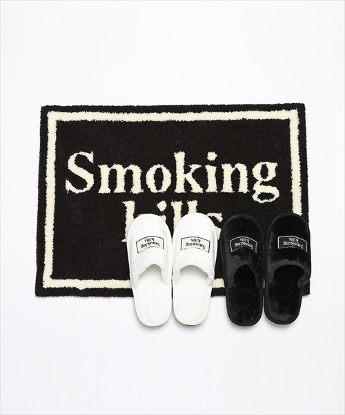 FR2 Smoking kills ラグ 約50cm x 70cm FR2（エフアールツー）の「”Smoking kills” Rug（ラグ/マット