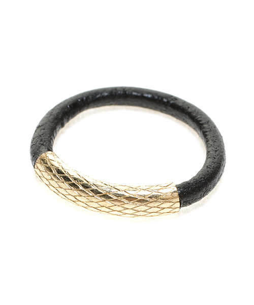 ROSE BUD（ローズバッド）の「(BY BOE)レザーリング（リング・レディース・ホワイト/ブラック/シルバー/ブロンズ/ターコイズブルー/ワイン/オレンジ/ライラック/レッド/グリーン/ブルー系その他/シルバー系その他・6/7/SMALL/5）」の3枚目の写真