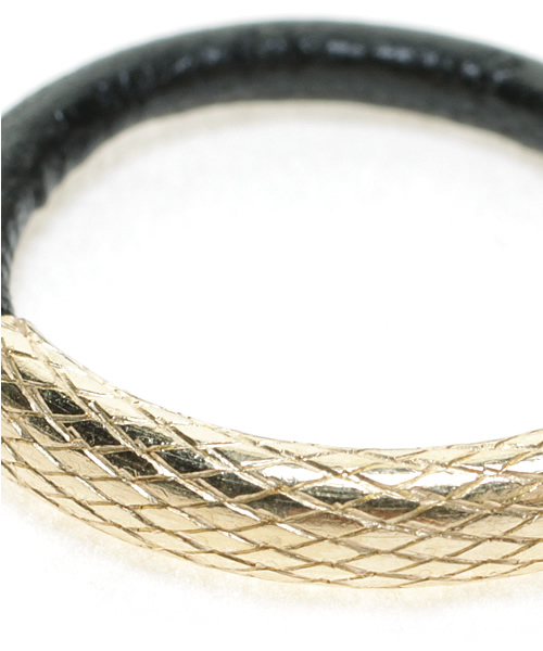 ROSE BUD（ローズバッド）の「(BY BOE)レザーリング（リング・レディース・ホワイト/ブラック/シルバー/ブロンズ/ターコイズブルー/ワイン/オレンジ/ライラック/レッド/グリーン/ブルー系その他/シルバー系その他・6/7/SMALL/5）」の9枚目の写真