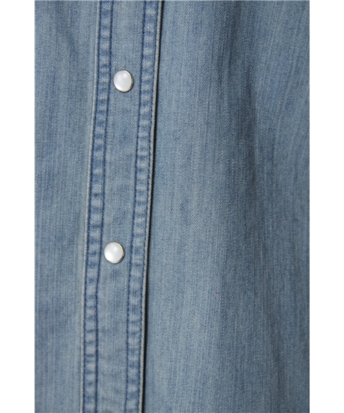Ray BEAMS（レイビームス）の「Ray BEAMS / ステッチワーク デニムシャツ（シャツ/ブラウス・レディース・ブルー系その他・ONE SIZE）」の2枚目の写真