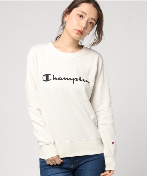 Champion（チャンピオン）の「【Champion/チャンピオン】レディース クルーネックスウェットシャツ（スウェット・レディース・ネイビー/ホワイト/ブラック/グレー/レッド系その他7/キャメル/オートミール/ブルー系その他5/イエロー系その他7/グリーン系その他2/バーガンディー・LARGE/MEDIUM）」の2枚目の写真