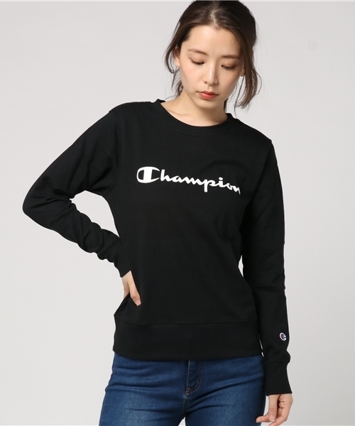 Champion（チャンピオン）の「【Champion/チャンピオン】レディース クルーネックスウェットシャツ（スウェット・レディース・ネイビー/ホワイト/ブラック/グレー/レッド系その他7/キャメル/オートミール/ブルー系その他5/イエロー系その他7/グリーン系その他2/バーガンディー・LARGE/MEDIUM）」の3枚目の写真
