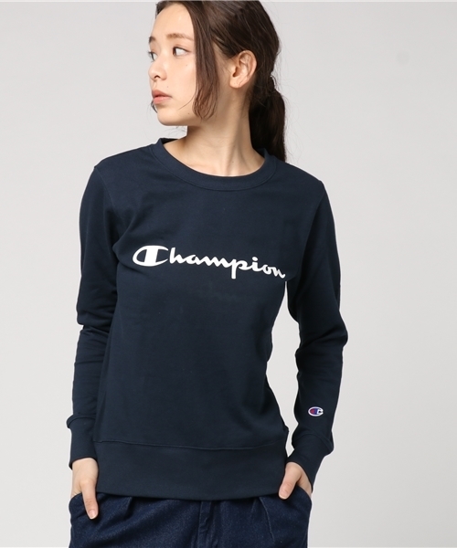 Champion（チャンピオン）の「【Champion/チャンピオン】レディース クルーネックスウェットシャツ（スウェット・レディース・ネイビー/ホワイト/ブラック/グレー/レッド系その他7/キャメル/オートミール/ブルー系その他5/イエロー系その他7/グリーン系その他2/バーガンディー・LARGE/MEDIUM）」の22枚目の写真