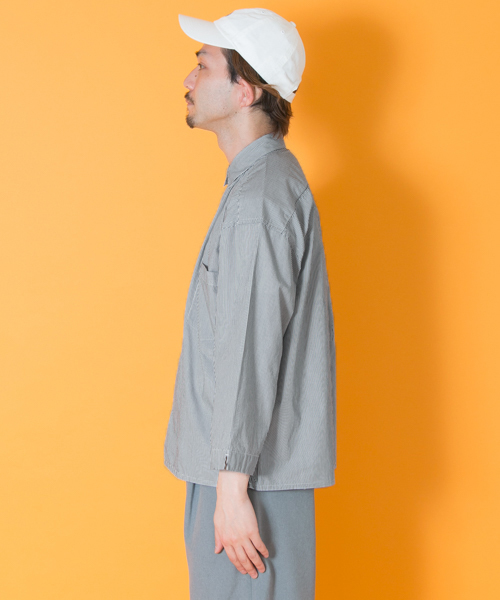 URBAN RESEARCH(アーバンリサーチ)の「UR ワイドボックスストライプシャツ(シャツ/ブラウス・メンズ・グレー系その他/ブルー系その他/ネイビー・MEDIUM/LARGE)」の17枚目の写真