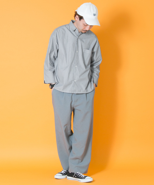 URBAN RESEARCH(アーバンリサーチ)の「UR ワイドボックスストライプシャツ(シャツ/ブラウス・メンズ・グレー系その他/ブルー系その他/ネイビー・MEDIUM/LARGE)」の20枚目の写真