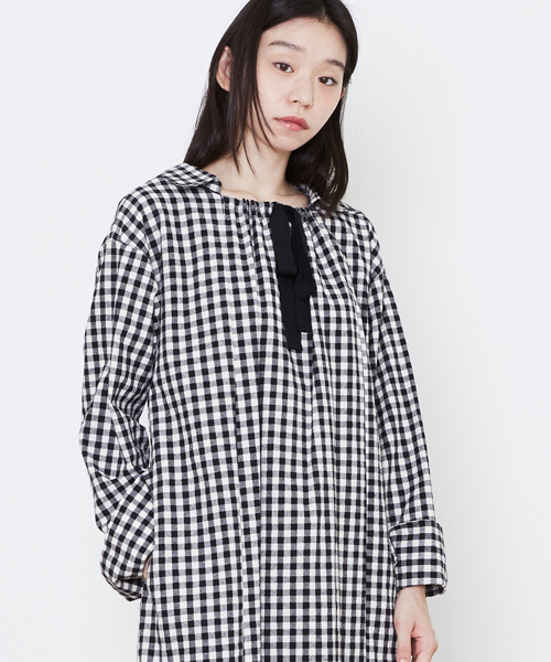 POU DOU DOU(プードゥドゥ)の「ロングスリーブ2wayシャツワンピ(シャツワンピース・レディース・グリーン/ブラック/インディゴブルー・3)」の9枚目の写真