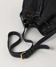 BLUE LABEL CRESTBRIDGE（ブルーレーベルクレストブリッジ）の「デニム