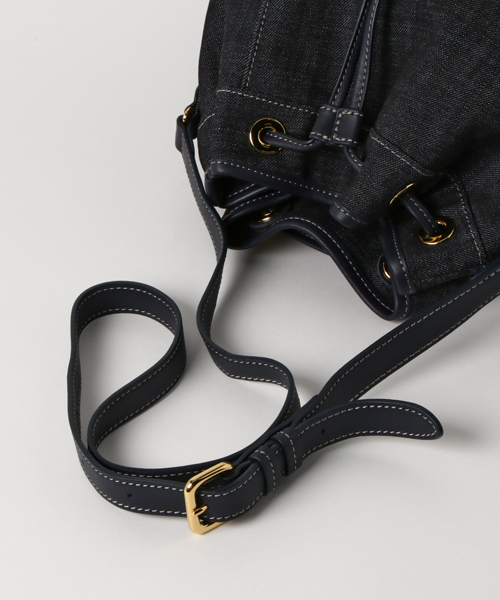 BLUE LABEL CRESTBRIDGE（ブルーレーベルクレストブリッジ）の「デニム