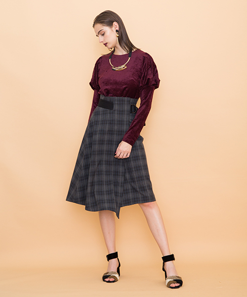 UNITED TOKYO(ユナイテッドトウキョウ)の「ラッセルベロアカットソー(Tシャツ/カットソー・レディース・ブラック/グリーン/レッド・1)」の10枚目の写真