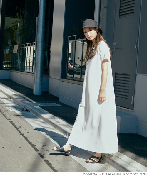 ＼＼新色登場／／エンボス加工半袖マキシワンピース