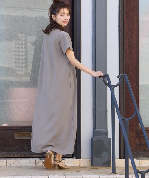 coca（coca）（コカ）の「エンボス加工半袖マキシワンピース（ワンピース・レディース・ブラック/ホワイト/ダークベージュ/ネイビー/ライトグレー/ライトグリーン/ブラウン/グレー/ベージュ・L/M）」の18枚目の写真