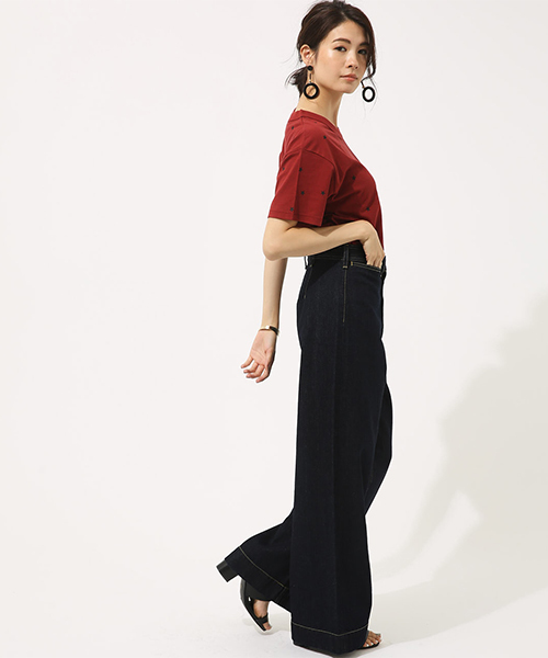 AZUL by moussy（アズールバイマウジー）の「ダーツワイドデニム（デニムパンツ・レディース・ワンウォッシュ/ブルー・MEDIUM/LARGE/X-SMALL/SMALL）」の5枚目の写真