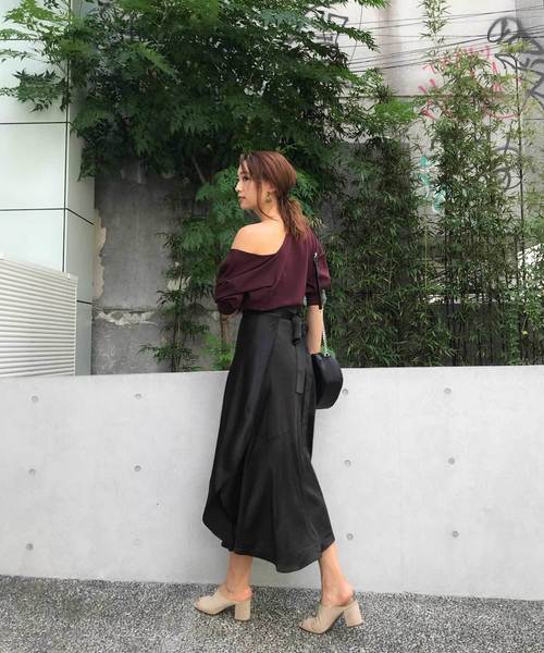 CIEL'AIR（シエルエアー）の「【CIEL'AIR/シエルエアー】セットアップサテンレトロ巻きスカート（スカート・レディース・カーキ/ブラック・FREE）」の21枚目の写真