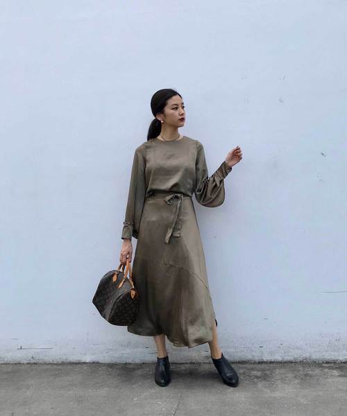 CIEL'AIR（シエルエアー）の「【CIEL'AIR/シエルエアー】セットアップサテンレトロ巻きスカート（スカート・レディース・カーキ/ブラック・FREE）」の10枚目の写真