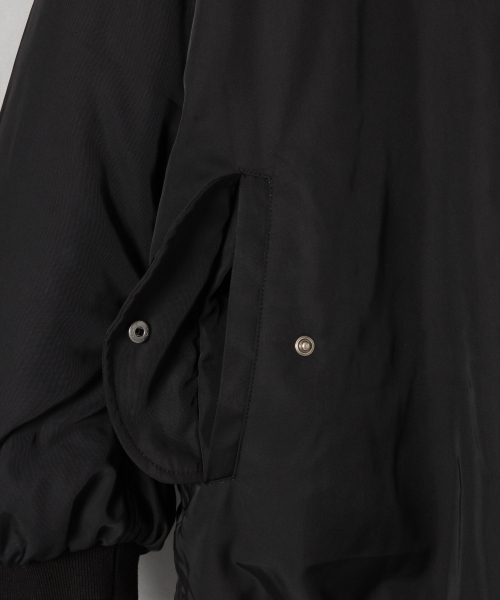 JEANASIS（ジーナシス）の「リバーシブルロングボアMA-1/811920（ブルゾン・レディース・ブラック/カーキ・FREE）」の16枚目の写真