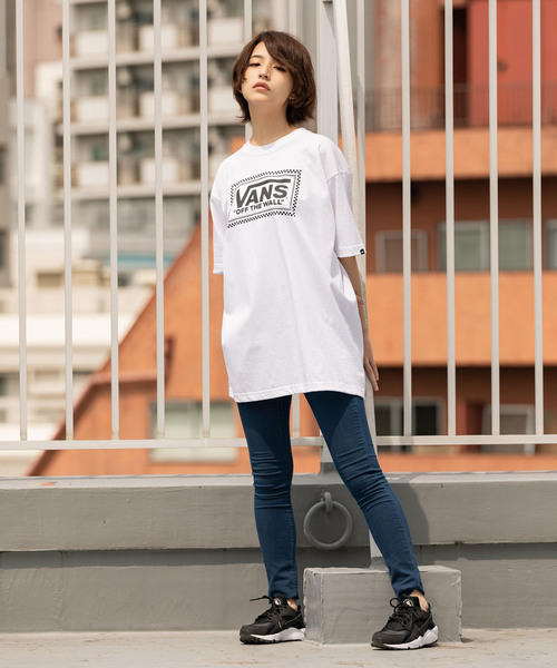 VANS(バンズ)の「VANS/ヴァンズ Checker Box Logo S/S T-Shirt(Tシャツ/カットソー・メンズ・ホワイト/オレンジ/ブラック・M/XL/S/L)」の4枚目の写真