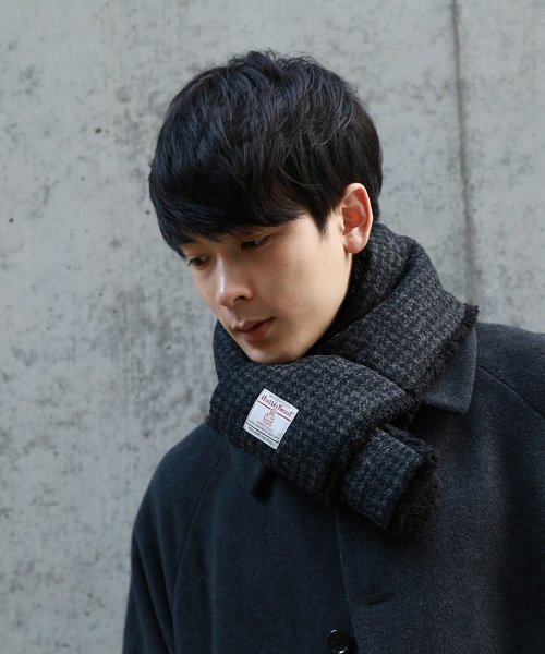 HARRIS TWEED(ハリスツイード)の「【WEB限定】ハリスツイード生地使用 差し込みマフラー / Harris Tweed(ストール/ショール・メンズ・ブラック系1/グレー系1/レッド系3・00)」の4枚目の写真