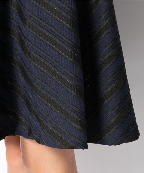 Demi-Luxe BEAMS（デミルクス ビームス）の「Demi-Luxe BEAMS / ラメボーダーフレアワンピース（ワンピース・レディース・ブラック/ネイビー・36/38）」の5枚目の写真