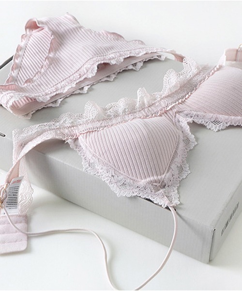 tu-hacci（ツーハッチ）の「ノンワイヤー ミニョンレースリブブラレット＆ショーツ（ブラ&ショーツ・レディース・ホワイト/ブラック/グレー/ピンク・MEDIUM/LARGE）」の5枚目の写真