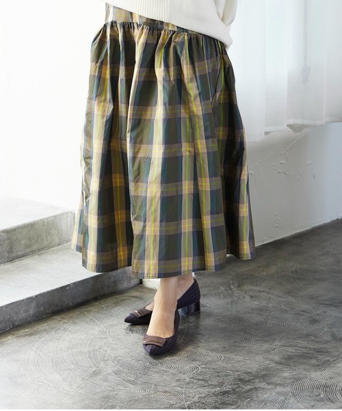 Mode et Jacomo（モードエジャコモ）の「バックルポインテッドトゥパンプス（パンプス・レディース・ブルーグレー/ブラック系その他6/ブラウン系その他6/ブラック/チェリーレッド/クリアブラック/杢グレー/ブラック×ブラック・23cm/23.5cm/24cm/24.5cm/22.5cm/22cm）」の12枚目の写真