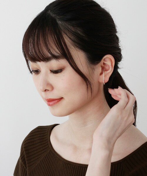 COCOSHNIK(ココシュニック)の「K10ダイヤモンドフープ イヤーカフピアス(片耳用)(ピアス(両耳用)・レディース・アイボリー系・00)」の13枚目の写真