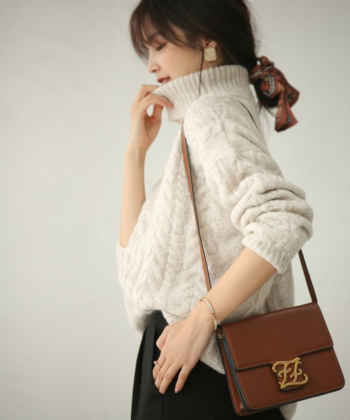 ケーブル編みタートルネックニットプルオーバー（ニット/セーター