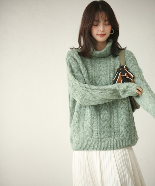 SAISON DE PAPILLON(セゾンドパピヨン)の「ケーブル編みタートルネックニットプルオーバー(ニット/セーター・レディース・グリーン/ネイビー/アイボリー・L/M)」の21枚目の写真
