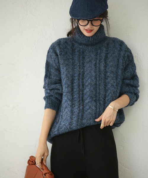 ケーブル編みタートルネックニットプルオーバー（ニット/セーター