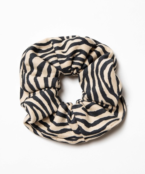 WEGO（ウィゴー）の「WEGO/ビッグシュシュ（シュシュ・レディース・ブラック/ベージュ/ブラウン/その他2・FREE）」の4枚目の写真