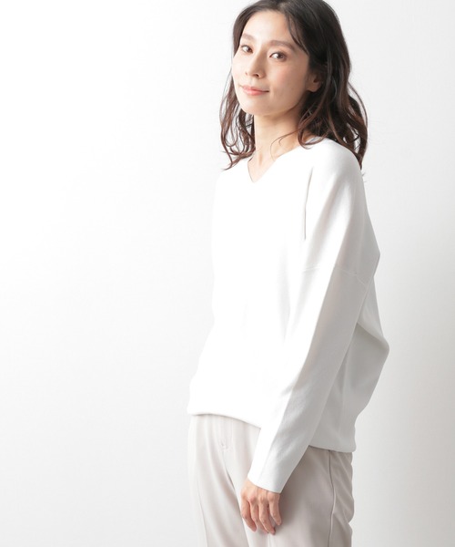 LEPSIM（レプシィム）の「12GリョウVニット21SS　920469（ニット/セーター・レディース・オフホワイト/ブルー/グレイッシュベージュ/ネイビー・FREE）」の2枚目の写真