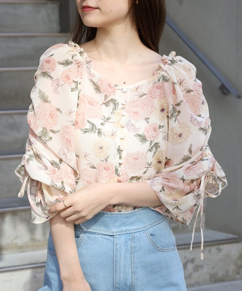 Cherie chuu(シェリーチュウ)の「【Cherie chuu】袖ギャザーリボンブラウス(シャツ/ブラウス・レディース・ベージュ/オフホワイト/ベージュ系その他・FREE)」の3枚目の写真