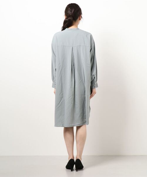 BELLUNA（ベルーナ）の「バンドカラーシャツワンピース（シャツワンピース・レディース・ピンク/セージグリーン/グレー系その他・LARGE/X-LARGE/MEDIUM）」の7枚目の写真