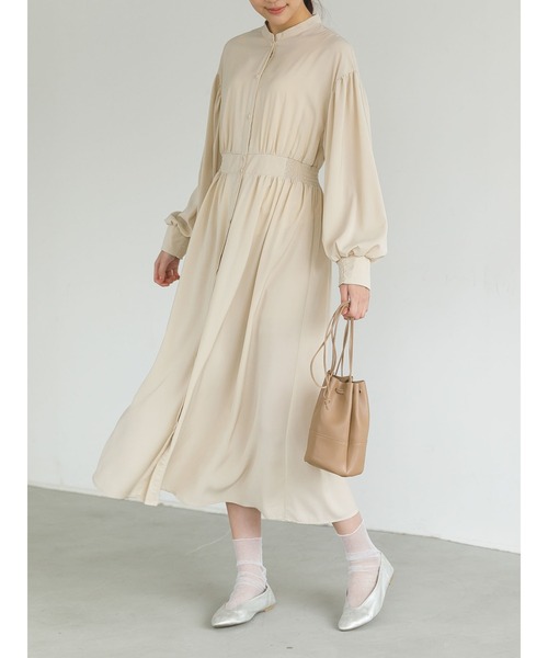 SLURR（スラ―）の「【再入荷】バンドカラーギャザーシャツワンピース（ワンピース・レディース・ベージュ/オフホワイト/グレイッシュベージュ/テラコッタ/カーキ・FREE）」の15枚目の写真