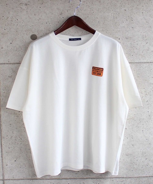 SHISKY(シスキー)の「ビッグシルエット半袖プリントTシャツ カットソー(Tシャツ/カットソー・メンズ・ブラック/ベージュ/オフホワイト/ミント/ラベンダー/杢グレー/チャコール/ホワイト系/ブラック系・M/L/XL)」の3枚目の写真