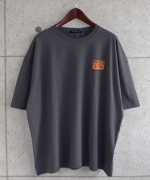 SHISKY(シスキー)の「ビッグシルエット半袖プリントTシャツ カットソー(Tシャツ/カットソー・メンズ・ブラック/ベージュ/オフホワイト/ミント/ラベンダー/杢グレー/チャコール/ホワイト系/ブラック系・M/L/XL)」の7枚目の写真