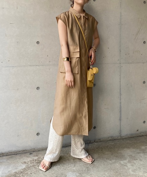 CAPRICIEUX LE'MAGE（カプリシューレマージュ）の「ワークポケットジレワンピース（ワンピース・レディース・ベージュ/カーキ/ネイビー・FREE）」の2枚目の写真