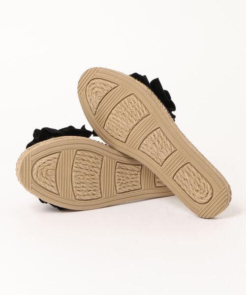 LOWRYS FARM（ローリーズファーム）の「Ｆｒｉｌｌサンダル　928447（サンダル・レディース・ブラック/ベージュ/イエロー/グリーン・MEDIUM/LARGE）」の6枚目の写真