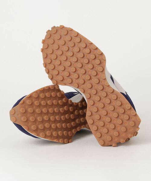 NEW BALANCE（ニューバランス）の「WS327（スニーカー・レディース・ブラック×ピンク/パープル/ホワイト×ブルー・22.0cm/25.5cm/22.5cm/23.0cm/23.5cm/24.0cm/24.5cm/25.0cm）」の4枚目の写真