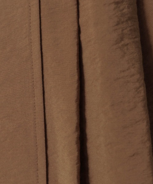 LOWRYS FARM(ローリーズファーム)の「2WAウエストタックブラウス 959393(Tシャツ/カットソー・レディース・ブラック/ブラウン/オフホワイト/グリーン・FREE)」の17枚目の写真