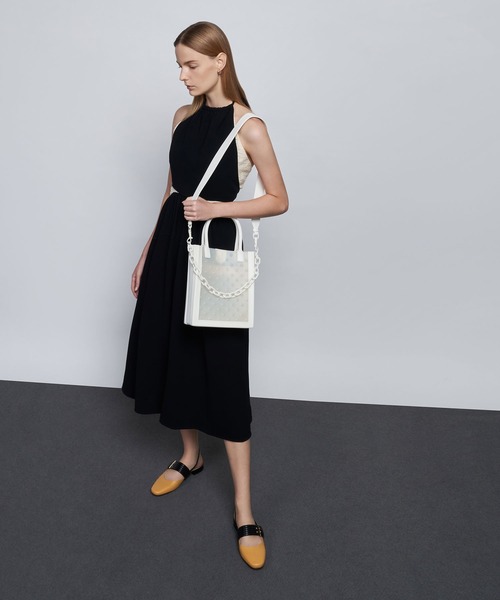 CHARLES & KEITH(チャールズ & キース)の「チェーンリンク トートバッグ / Chain Link Tote Bag(トートバッグ・レディース・ホワイト/ネイビー/ライム/ベビーピンク・M)」の22枚目の写真