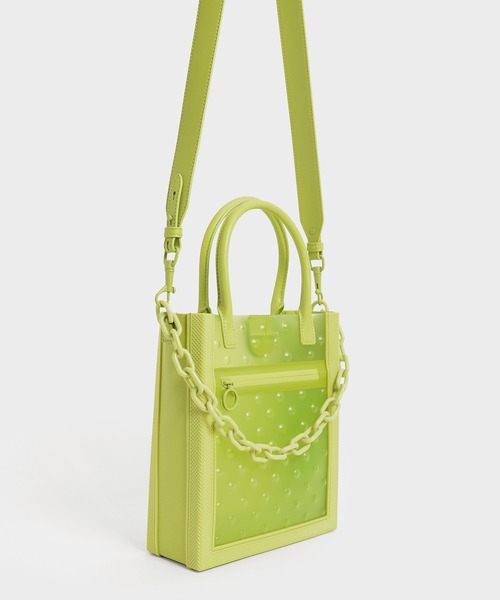CHARLES & KEITH(チャールズ & キース)の「チェーンリンク トートバッグ / Chain Link Tote Bag(トートバッグ・レディース・ホワイト/ネイビー/ライム/ベビーピンク・M)」の19枚目の写真