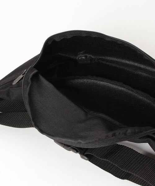 Manhattan Portage（マンハッタンポーテージ）の「Manhattan Portage/マンハッタンポーテージ ウエストバッグ Alleycat MP1101（ボディバッグ/ウエストポーチ・メンズ・ブラック・XS）」の5枚目の写真